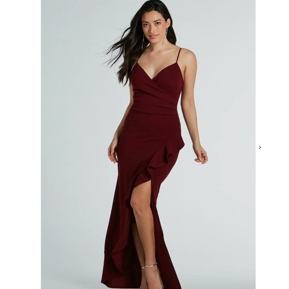 Miley V-Neck Ruffle Crepe Formal Dress From Windsor